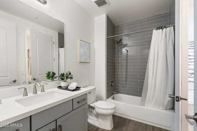 $689,000 | 5100 East Rancho Paloma Drive, Unit 1044, Cave Creek, AZ 85331