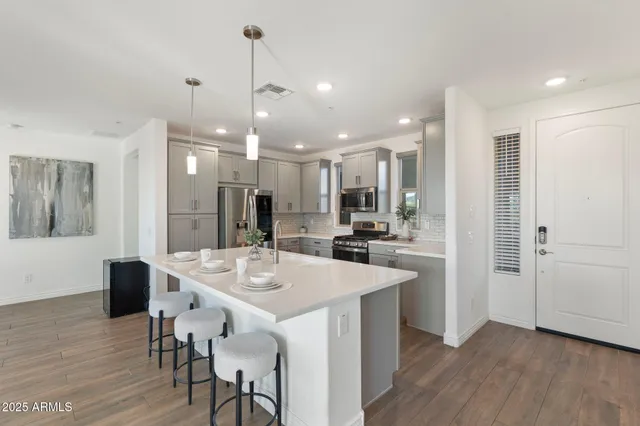 $689,000 | 5100 East Rancho Paloma Drive, Unit 1044, Cave Creek, AZ 85331