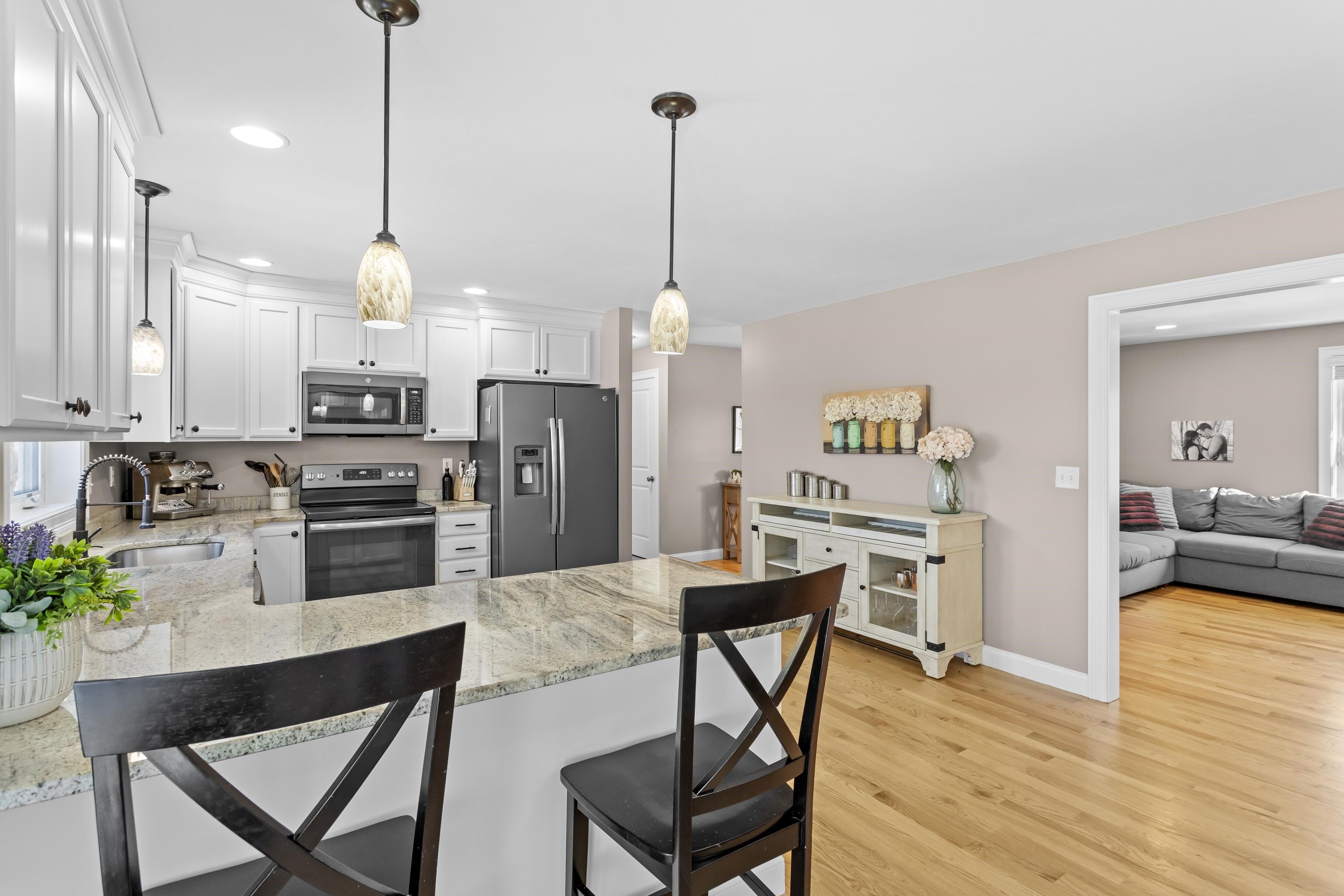 63 Hardy Road, Unit B Londonderry, NH 03053 - Photo 12 of 29