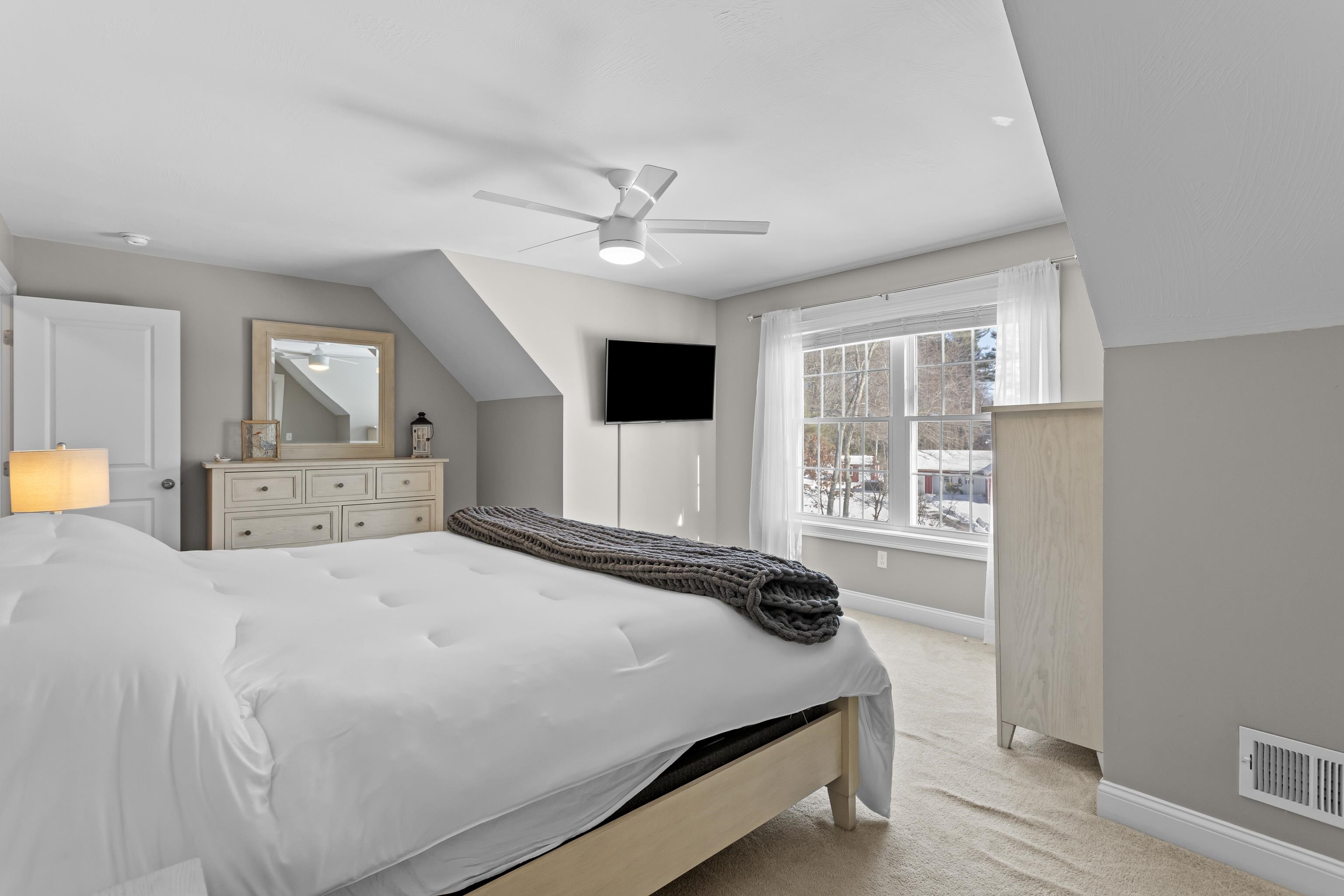 63 Hardy Road, Unit B Londonderry, NH 03053 - Photo 23 of 29