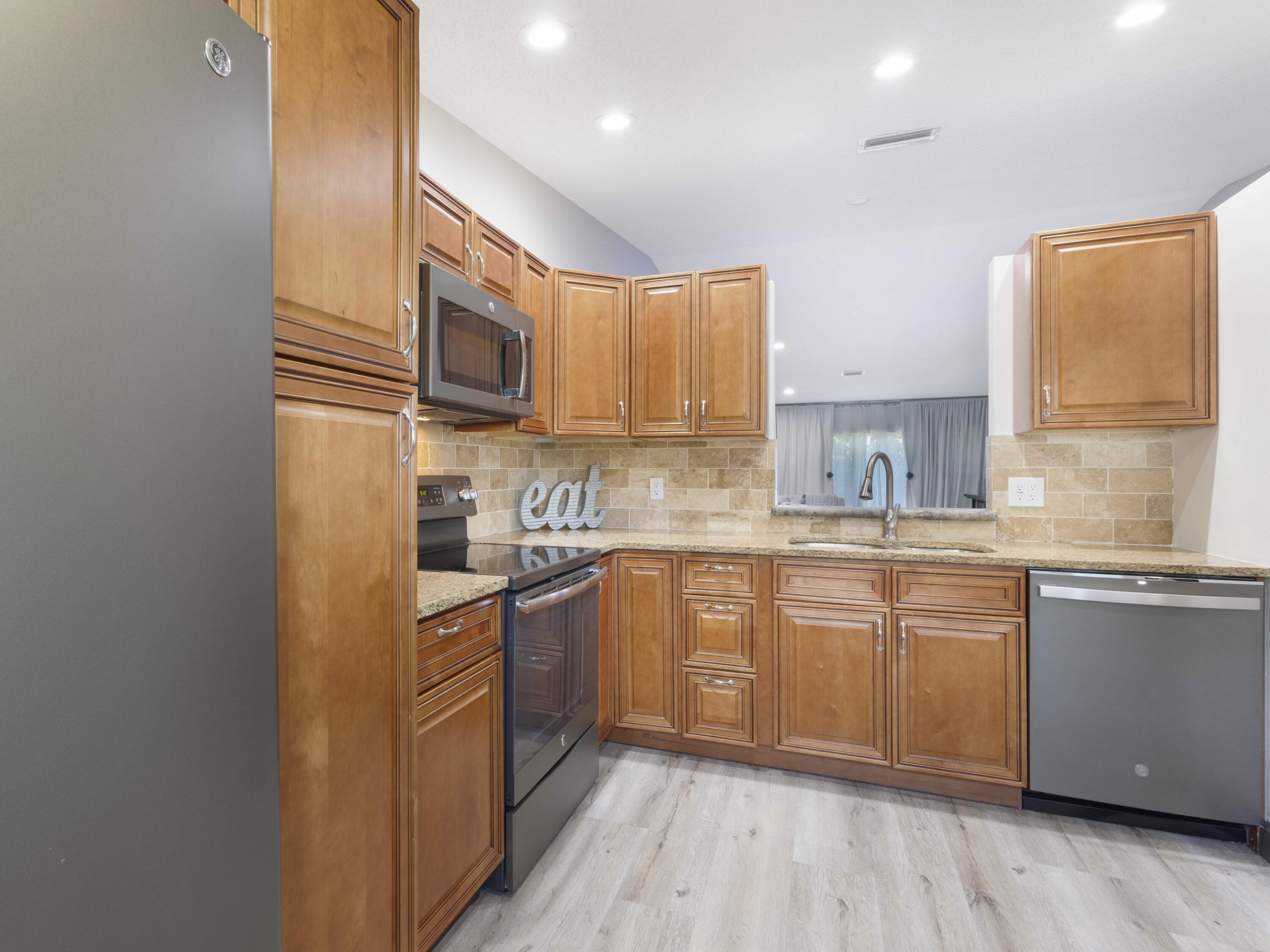 8652 Overset Lane Boca Raton, FL 33496 - Photo 7 of 42 Kitchen