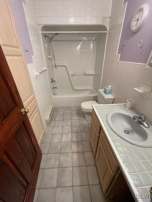 1377 Mill Road Bangor, PA 18013 - Photo 30 of 34 Main Bath with tiled vanity, floor and handy linen
