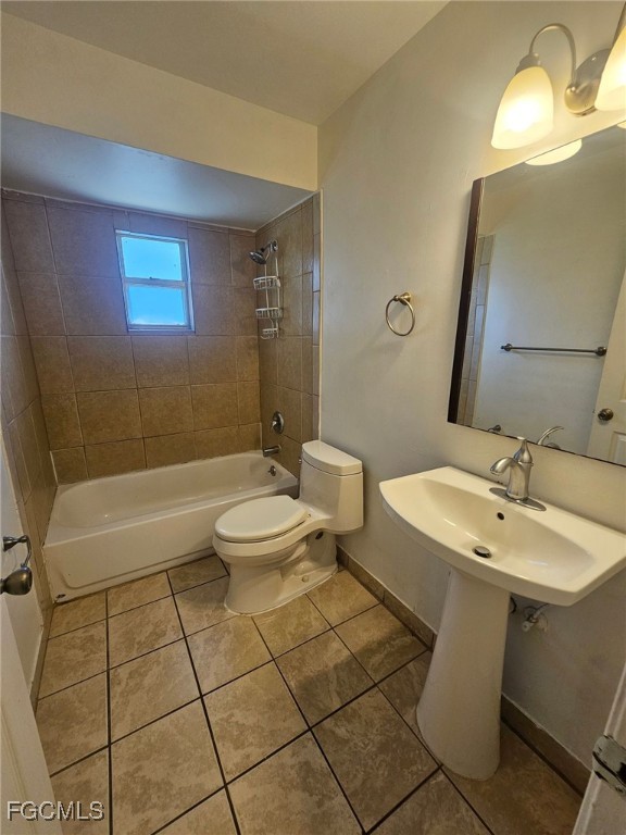 3721 Skyline Boulevard Cape Coral, FL 33914 - Photo 12 of 16