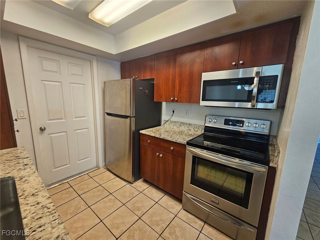 3721 Skyline Boulevard Cape Coral, FL 33914 - Photo 5 of 16