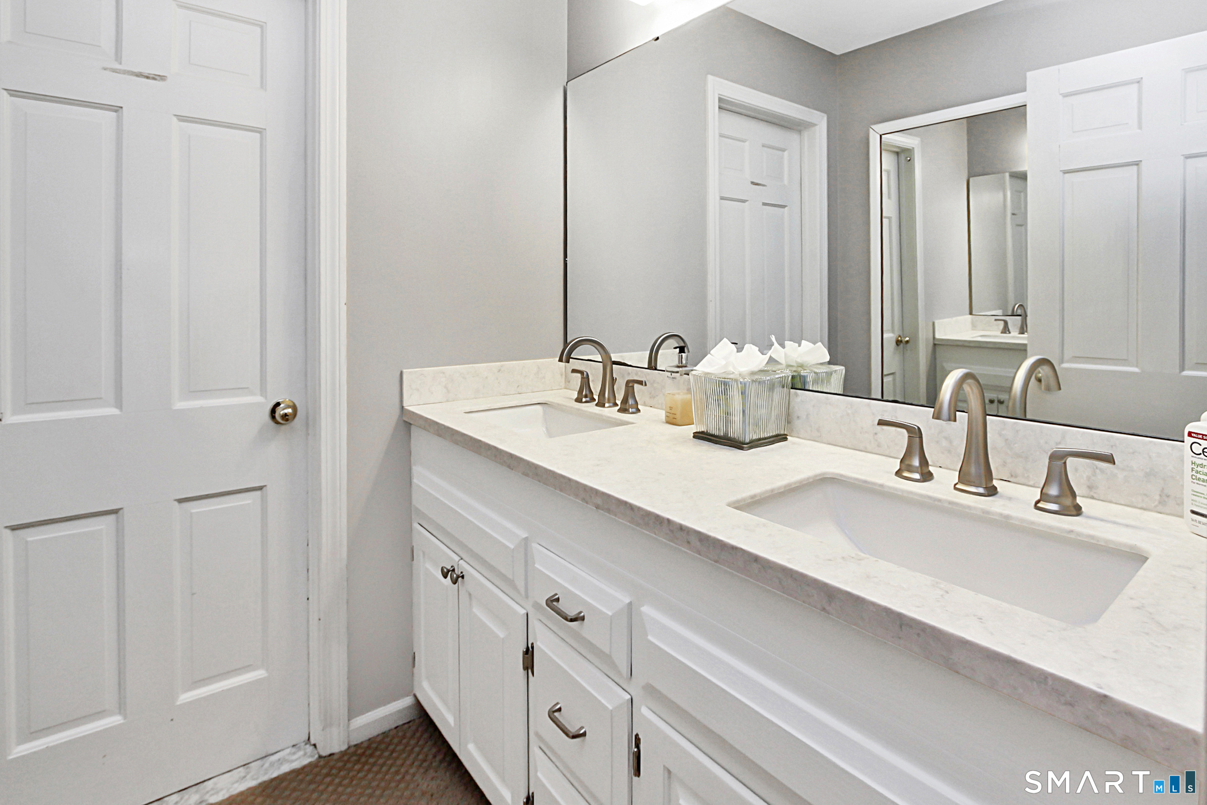 27 Riverbend Road Trumbull, CT 06611 - Photo 22 of 30