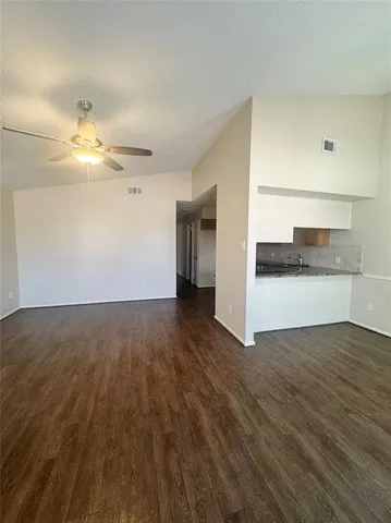 $1,495 | 1114 Suburban Street, Cedar Hill, TX 75104