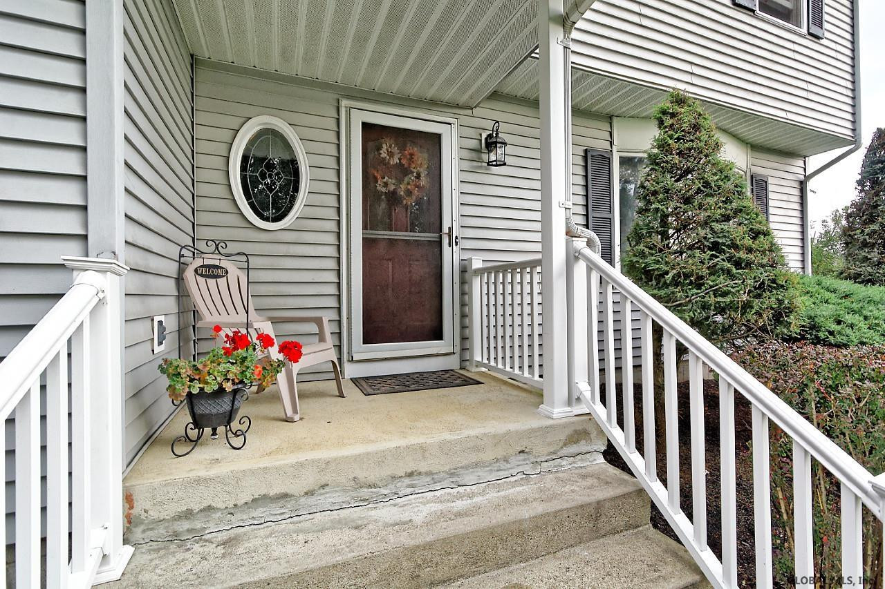98 Putnam Road Rotterdam, NY 12306 - Photo 2 of 30 Photo 2