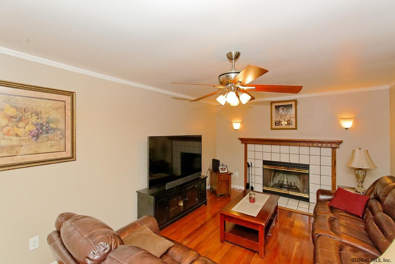 98 Putnam Road Rotterdam, NY 12306 - Photo 5 of 30 Photo 5
