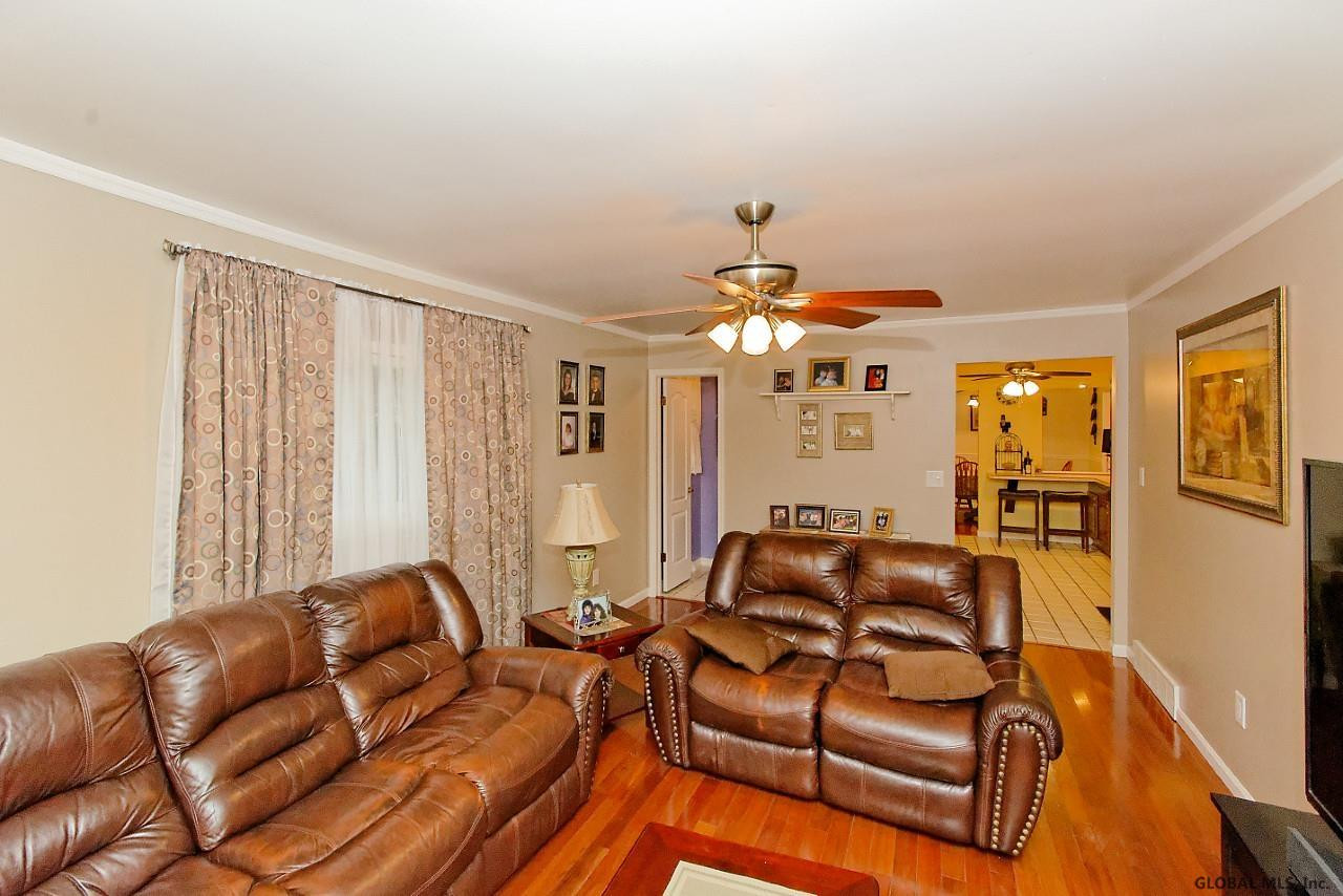 98 Putnam Road Rotterdam, NY 12306 - Photo 6 of 30 Photo 6