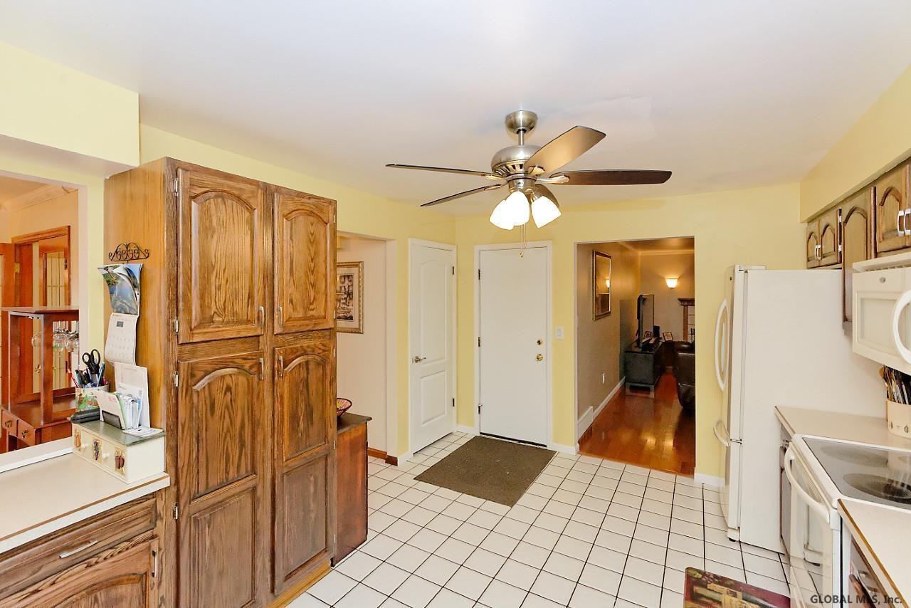 98 Putnam Road Rotterdam, NY 12306 - Photo 9 of 30 Photo 9