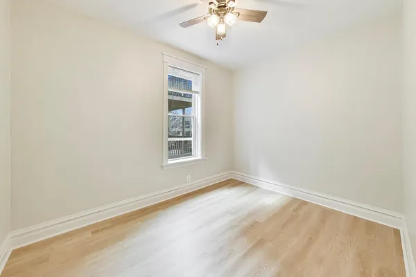 $3,300 | 1646 West Byron Street, Unit 2F, Chicago, IL 60613
