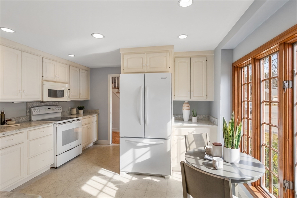 12 Edmonds Road Concord, MA 01742 - Photo 14 of 32