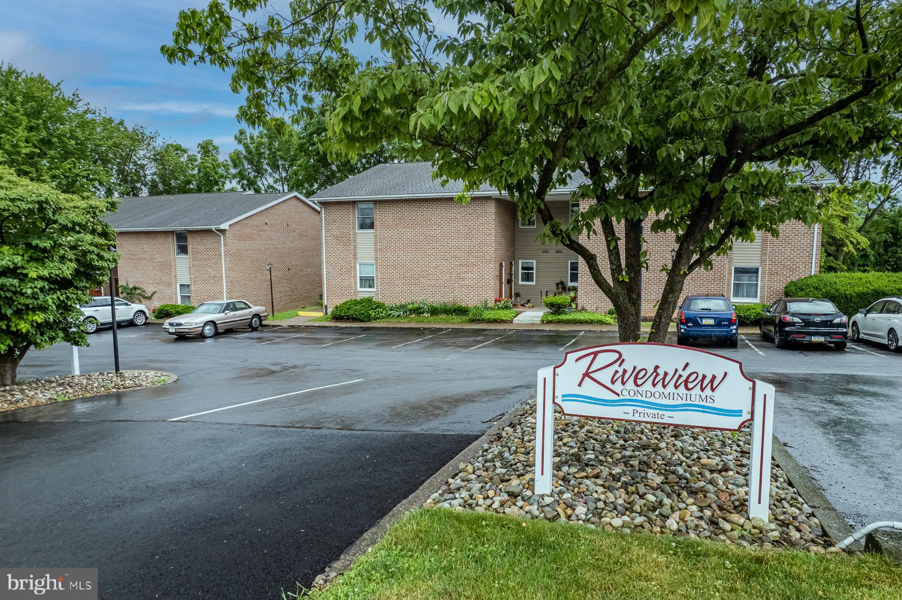 257 Spring Street Bethlehem, PA 18018 - Photo 2 of 39 Gallery Image 2