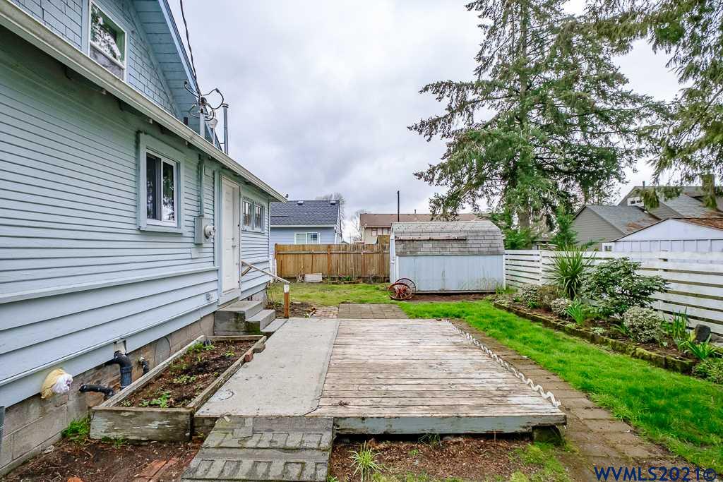 1310 Southwest 14th Avenue Albany, OR 97321 - Photo 34 of 37