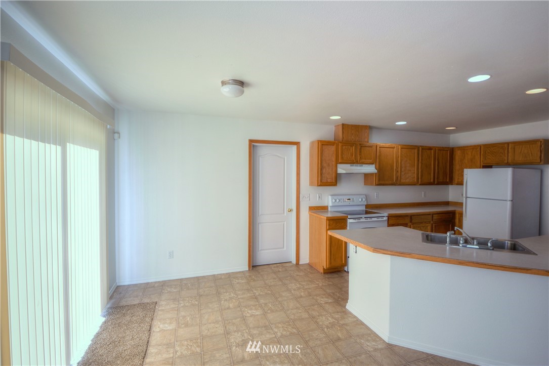 6543 198th Way Southwest Rochester, WA 98579 - Photo 7 of 25