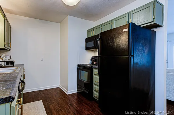 $174,500 | 110 Colonial Drive, New Albany, IN 47150