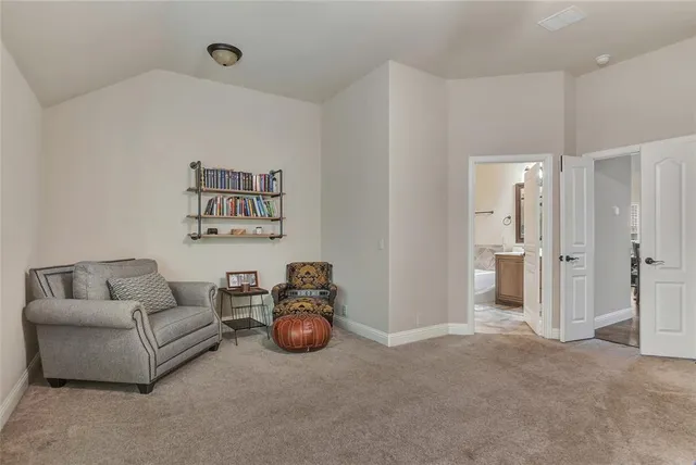 $399,900 | 629 Fox View Drive, Fort Worth, TX 76131