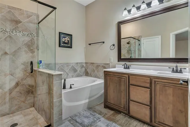 $399,900 | 629 Fox View Drive, Fort Worth, TX 76131