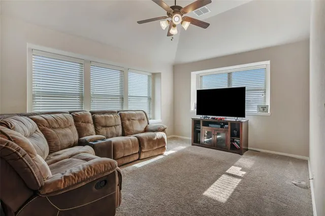 $399,900 | 629 Fox View Drive, Fort Worth, TX 76131