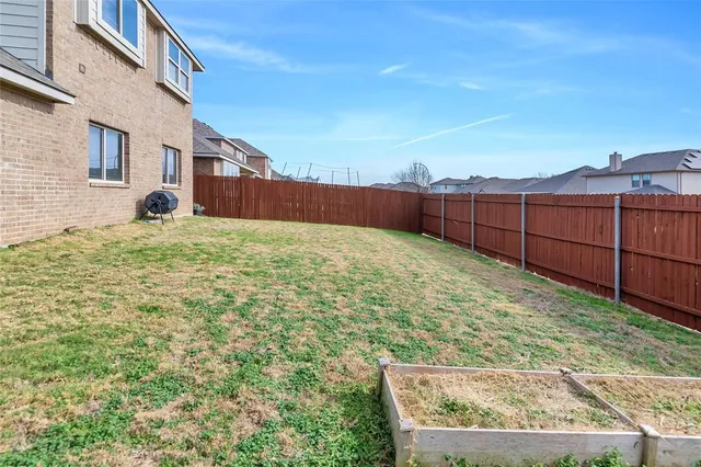 $399,900 | 629 Fox View Drive, Fort Worth, TX 76131