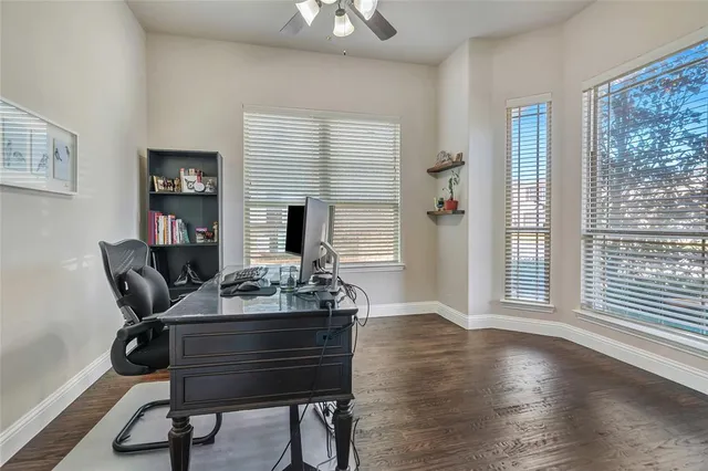 $399,900 | 629 Fox View Drive, Fort Worth, TX 76131