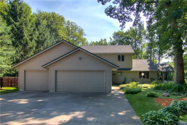 $749,000 | E5342 732nd Avenue, Menomonie, WI 54751