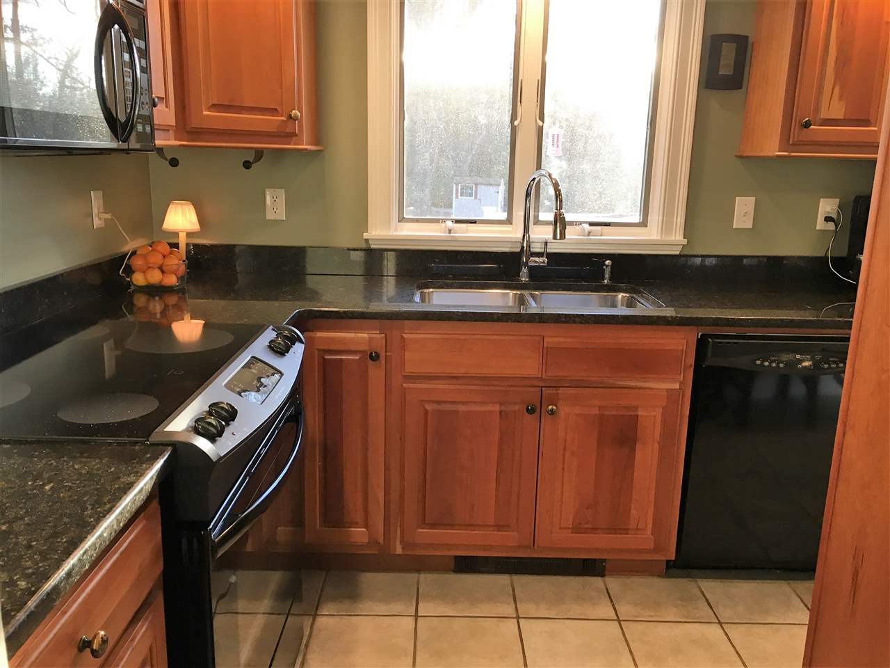 171 Old Dover Road Rochester, NH 03867 - Photo 5 of 38