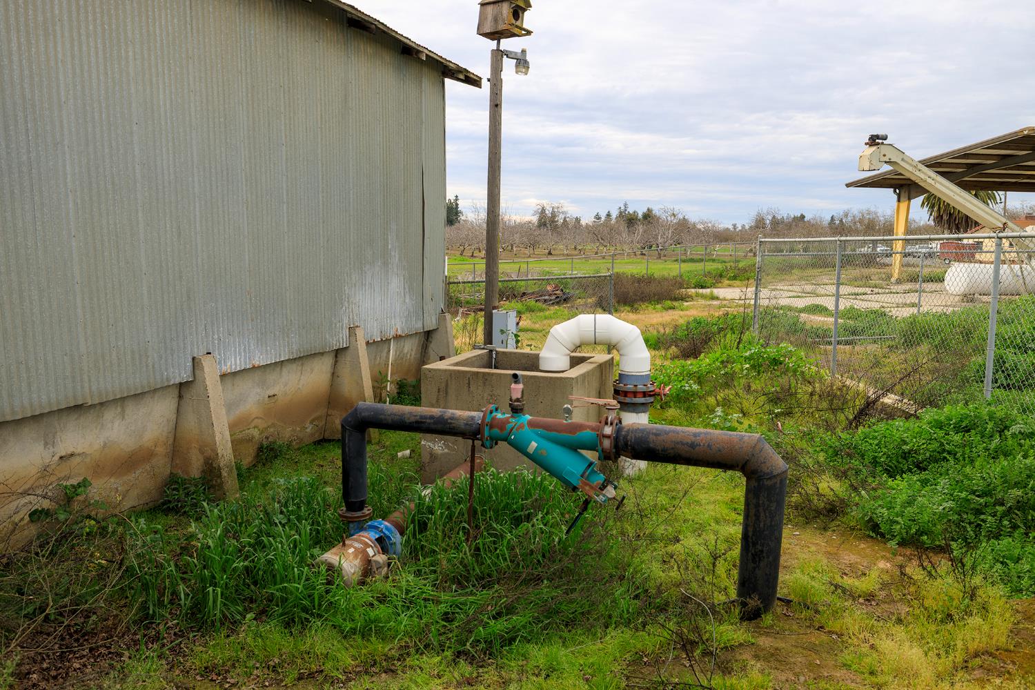 618 Wellsford Road Modesto, CA 95357 - Photo 8 of 26 a garden view with a lake view