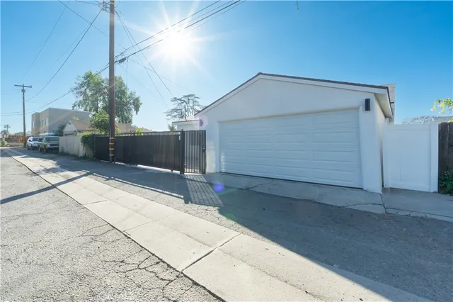 $1,450,000 | 128 South Citrus Avenue, Fullerton, CA 92833