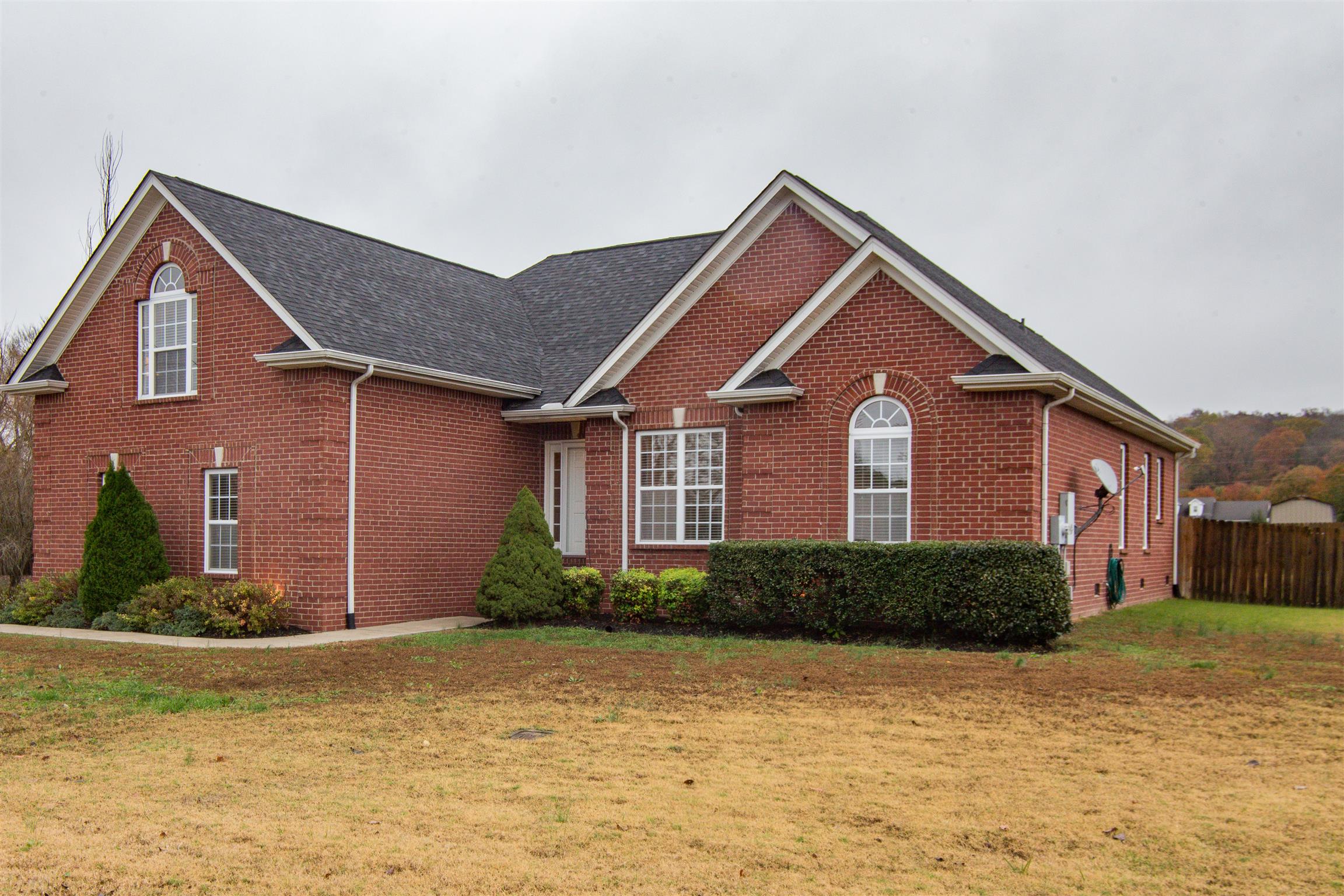 406 Reagan Road Mount Juliet, TN 37122 - Photo 2 of 23