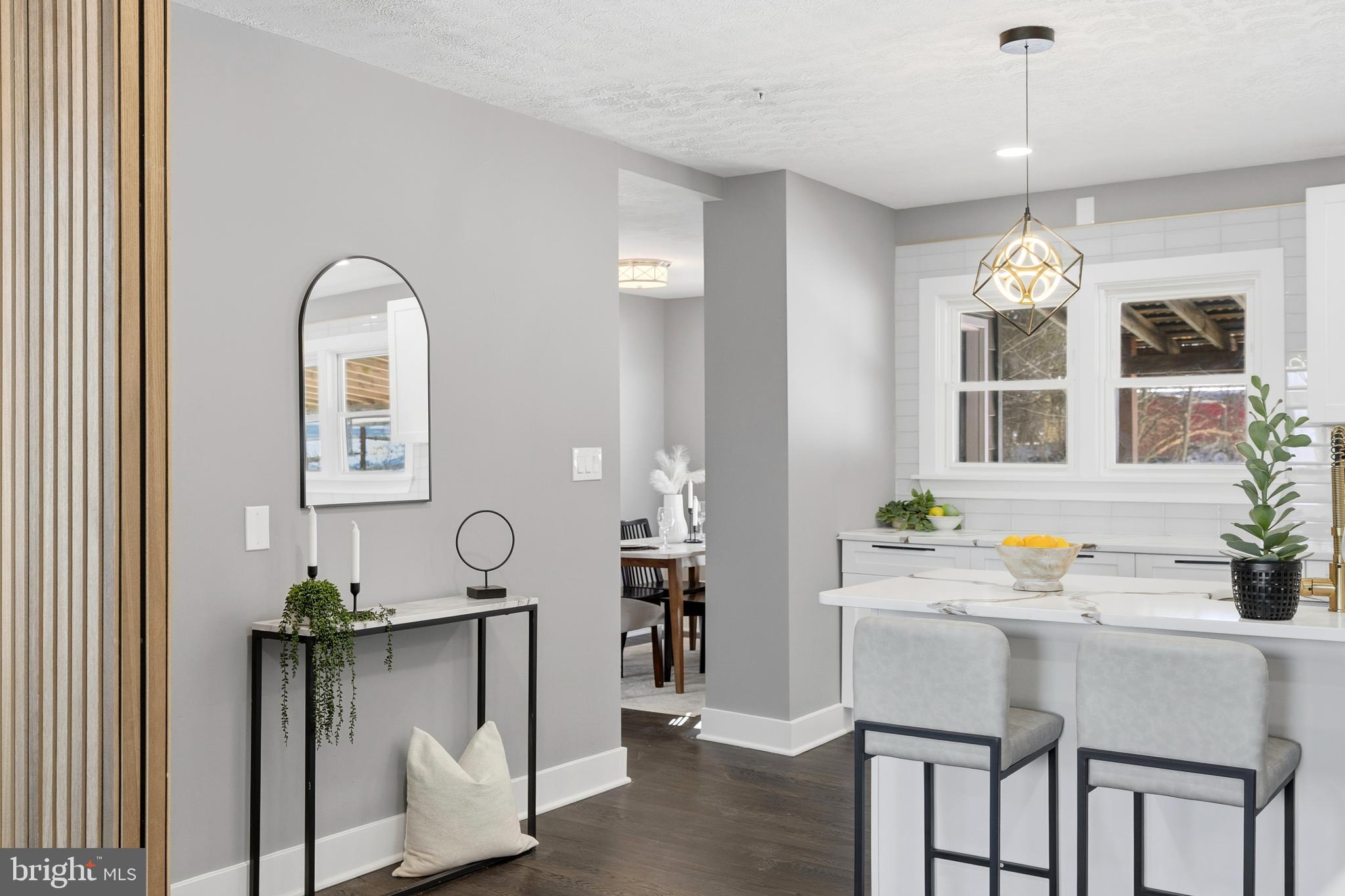 3170 Sykesville Road Westminster, MD 21157 - Photo 14 of 37 a dining room with furniture and window