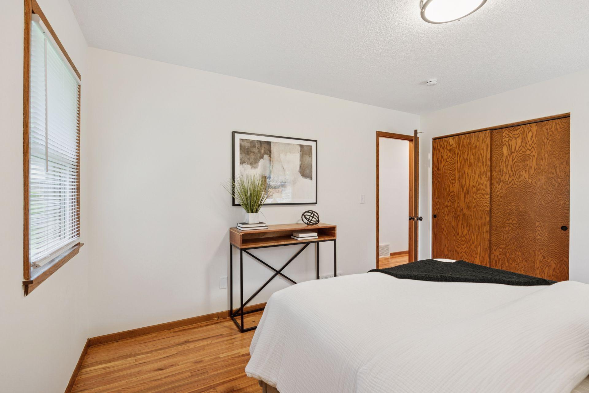 10117 Irwin Road Bloomington, MN 55437 - Photo 12 of 29