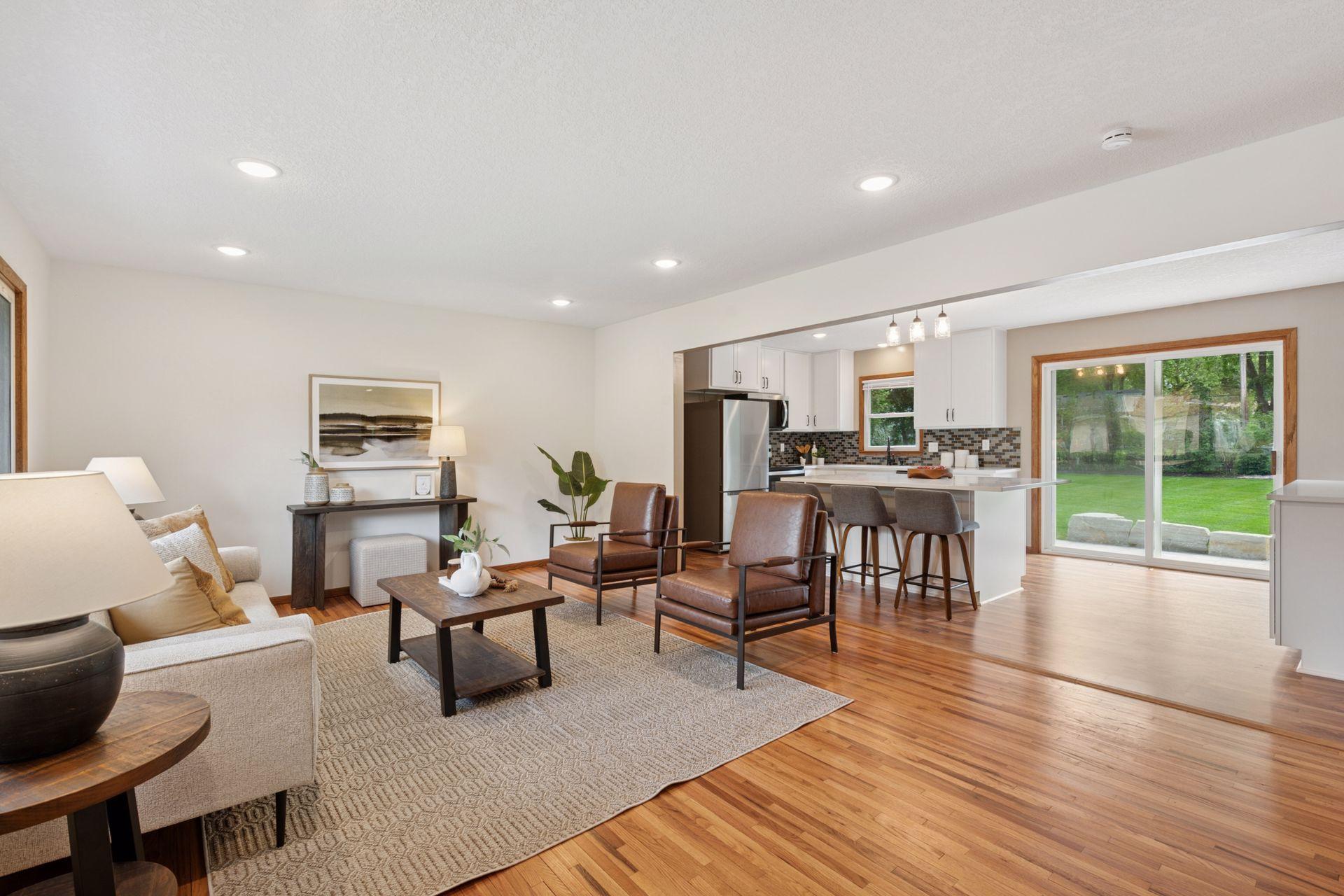 10117 Irwin Road Bloomington, MN 55437 - Photo 2 of 29