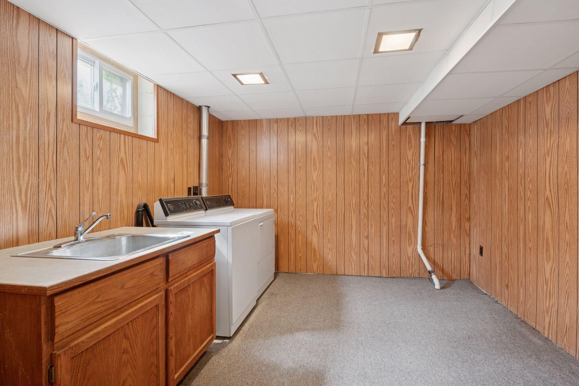 10117 Irwin Road Bloomington, MN 55437 - Photo 24 of 29