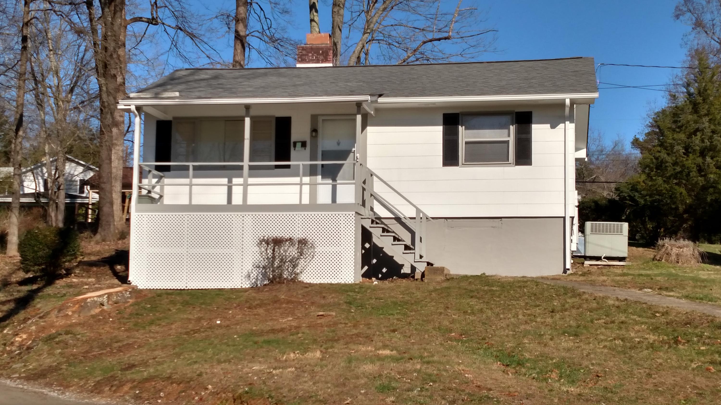 102 Utah Avenue Oak Ridge, TN 37830 - Photo 2 of 11 IMG_20151219_111653618_HDR