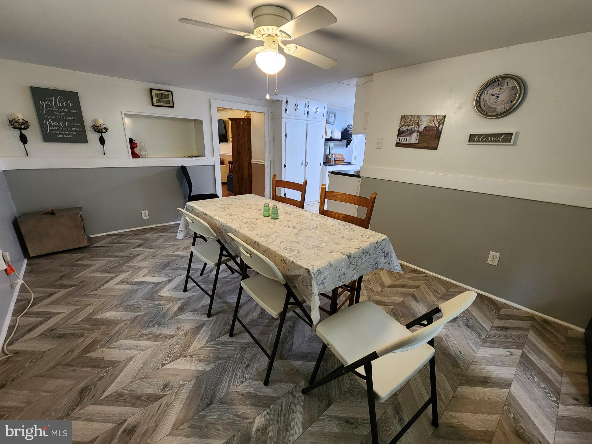 2461 Duckwall Road Berkeley Springs, WV 25411 - Photo 6 of 30 Dining Room