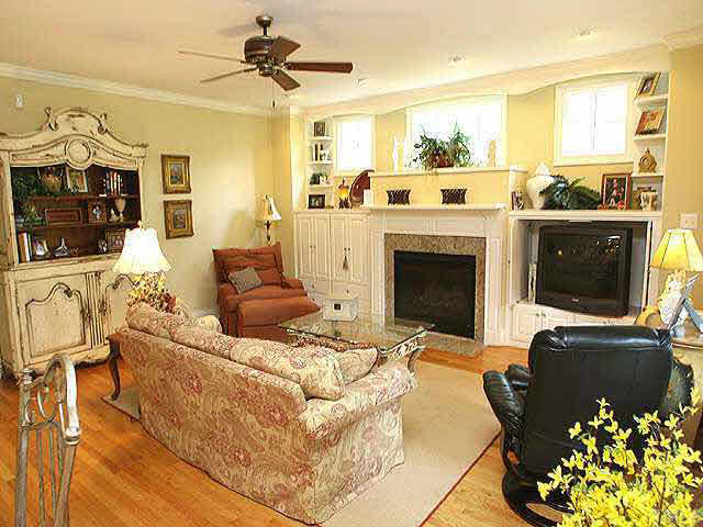 8904 Sanctus Lane Raleigh, NC 27613 - Photo 3 of 9 Gallery Image 3