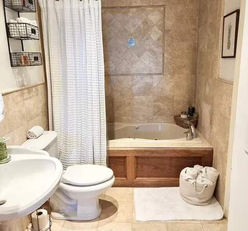 $4,100 | 166 Quincy Shore Drive, Unit 119, Quincy, MA 02171