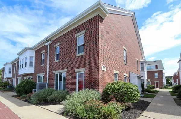 $4,100 | 166 Quincy Shore Drive, Unit 119, Quincy, MA 02171