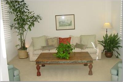 27 Alconbury Way Novato, CA 94949 - Photo 4 of 10 a living room with furniture and potted plant