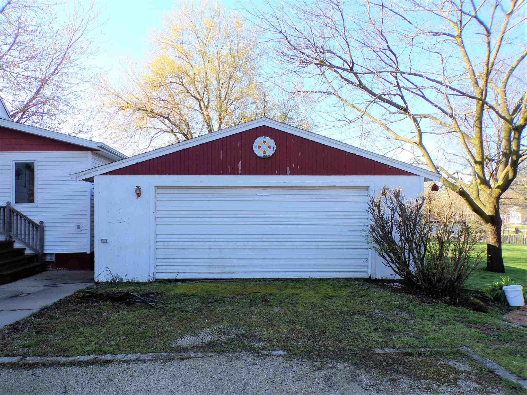 224 North Pilot Street Oneida, IL 61467 - Photo 3 of 45 Gallery Image 3