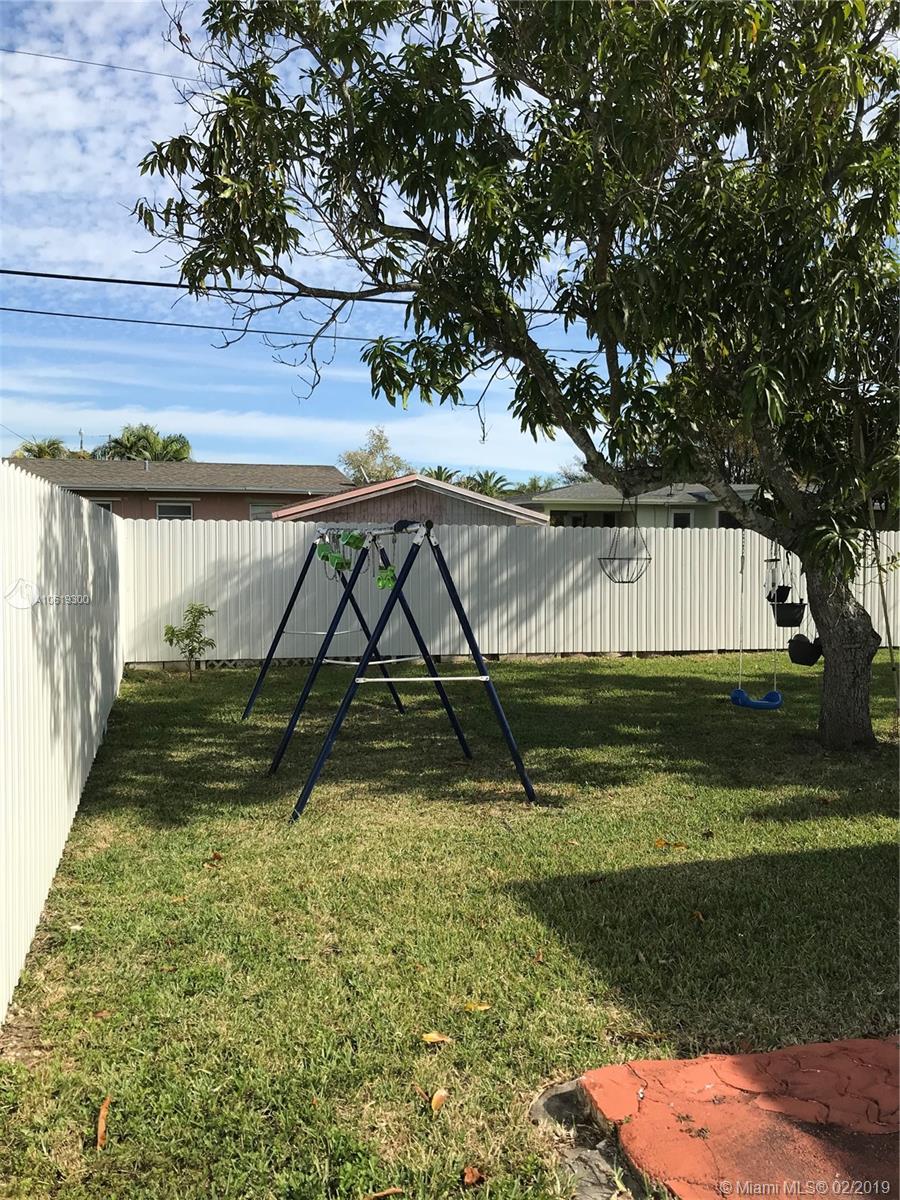 19521 Gulfstream Road Cutler Bay, FL 33157 - Photo 30 of 39