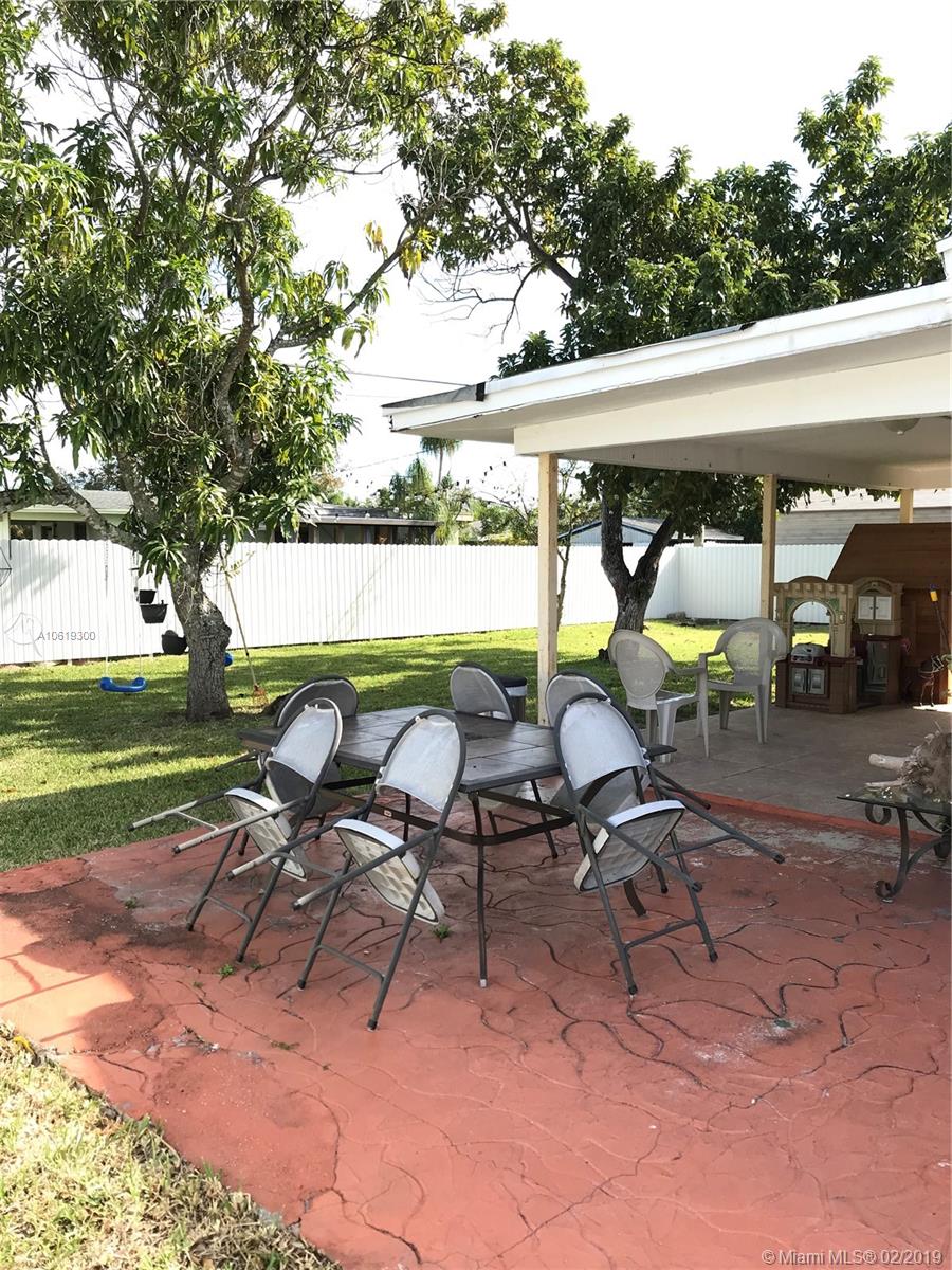 19521 Gulfstream Road Cutler Bay, FL 33157 - Photo 33 of 39