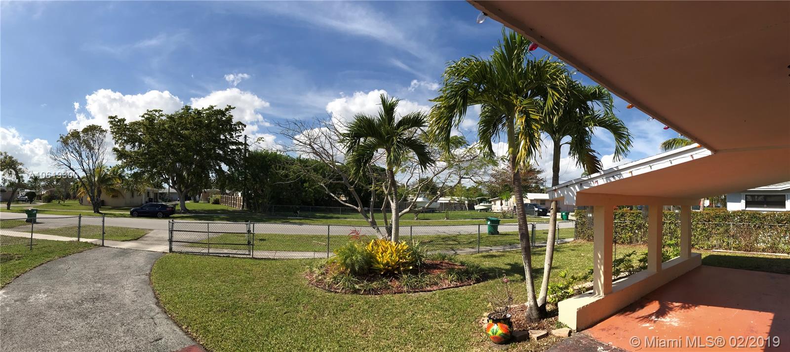 19521 Gulfstream Road Cutler Bay, FL 33157 - Photo 5 of 39