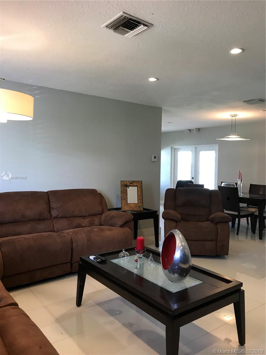 19521 Gulfstream Road Cutler Bay, FL 33157 - Photo 6 of 39