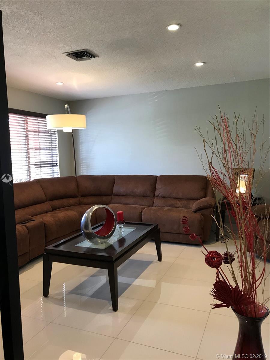 19521 Gulfstream Road Cutler Bay, FL 33157 - Photo 9 of 39
