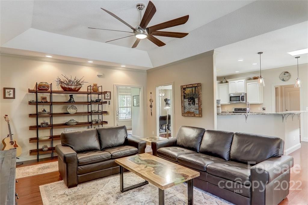 81 Homestead Ridge Weaverville, NC 28787 - Photo 8 of 43 Gallery Image 8