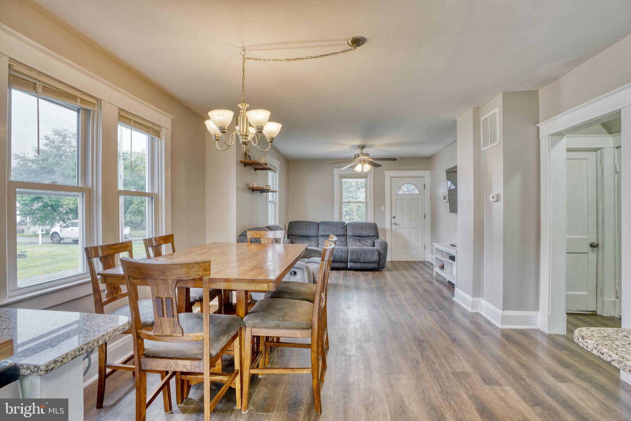 113 Riverside Road Baltimore, MD 21221 - Photo 8 of 37