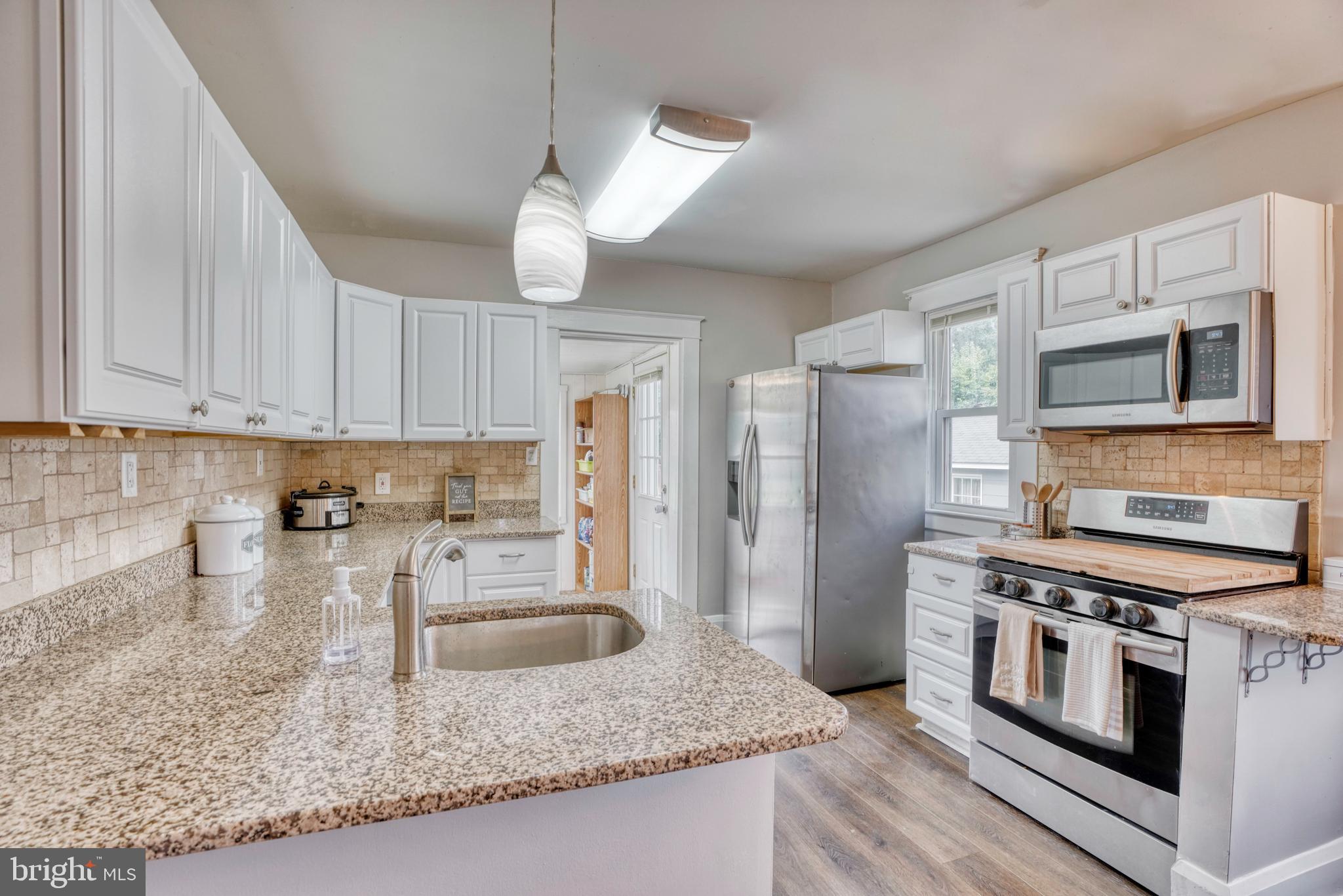 113 Riverside Road Baltimore, MD 21221 - Photo 9 of 37