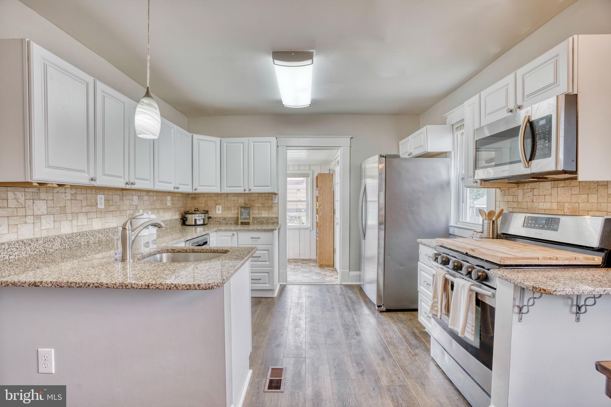 113 Riverside Road Baltimore, MD 21221 - Photo 10 of 37